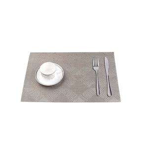 新设计定制防水印花餐垫，带编织图案，用于餐桌装饰-餐桌 - Product Image 1
