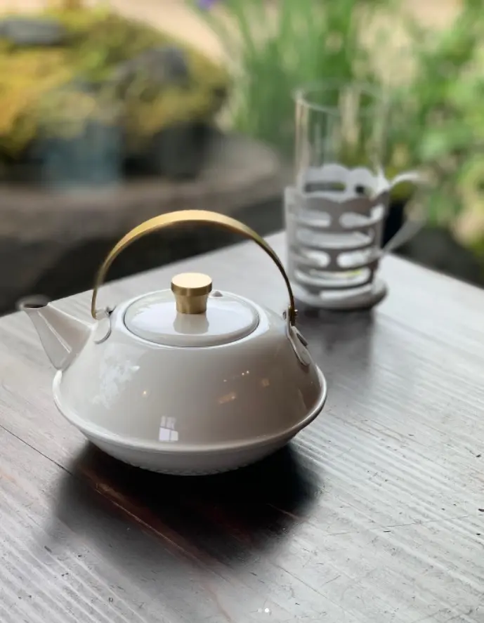 إبريق شاي صغير محمول باللون الأبيض من الفولاذ المقاوم للصدأ 300 مللي الأفضل مبيعاً على أمازون