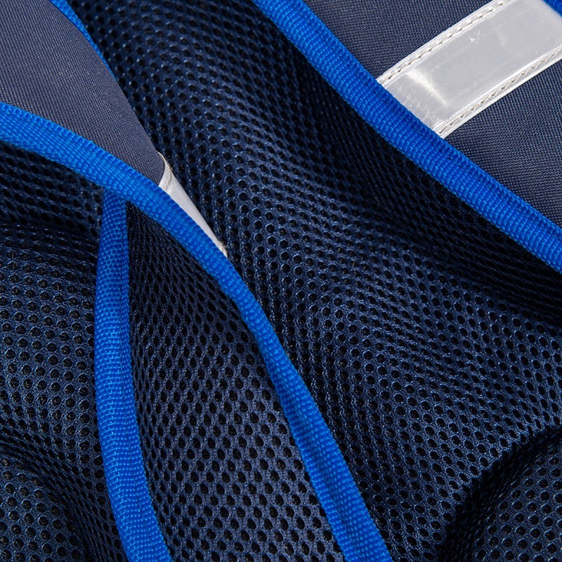 Bleu foncé