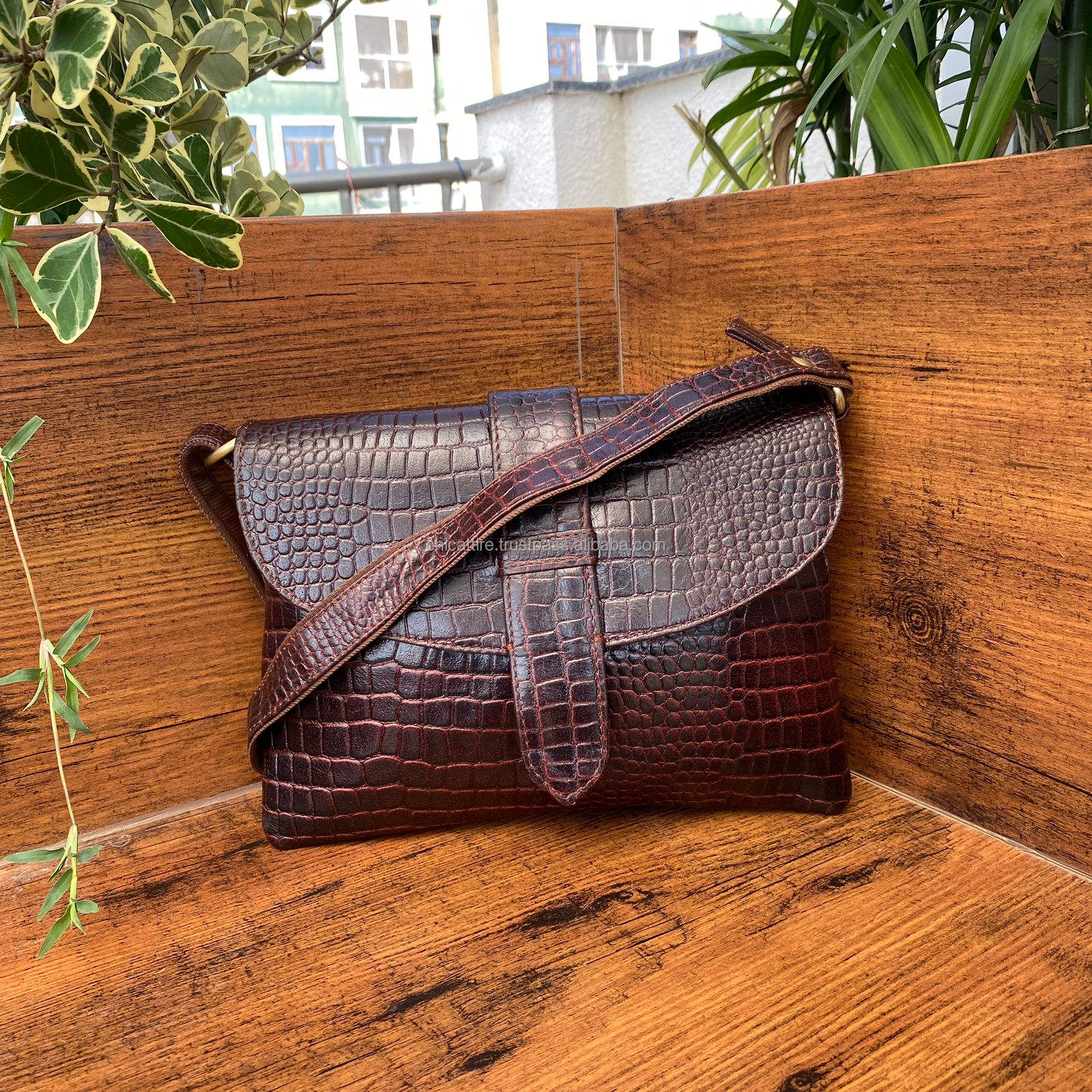 สีน้ำตาล