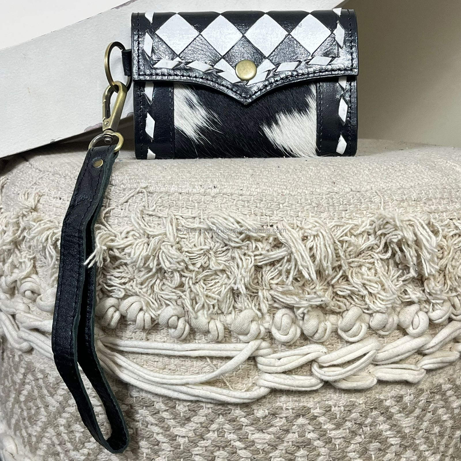 À carreaux noirs et blancs