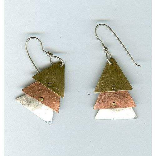 สีน้ำตาล