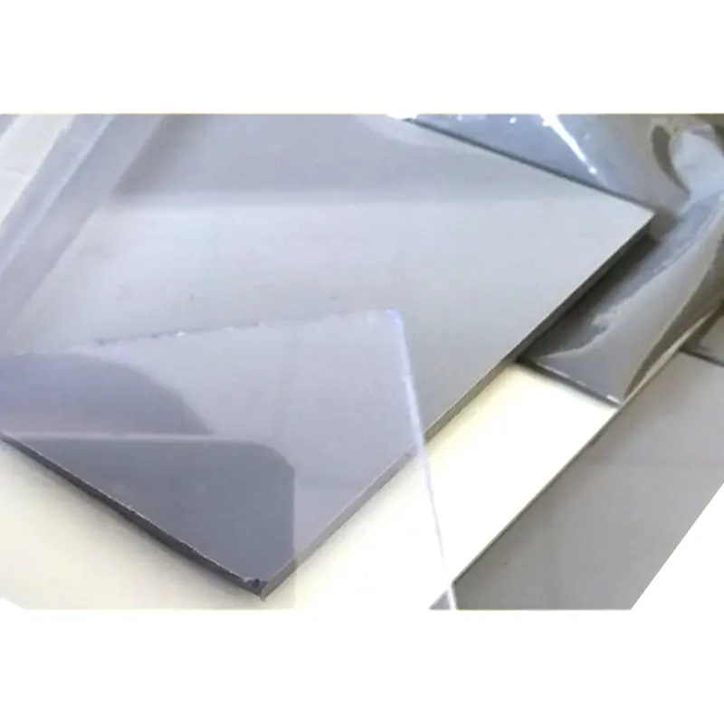 Feuille de PVC ignifuge résistant aux radiations et facile à traiter feuille de plastique pvc traitement panneau de pvc