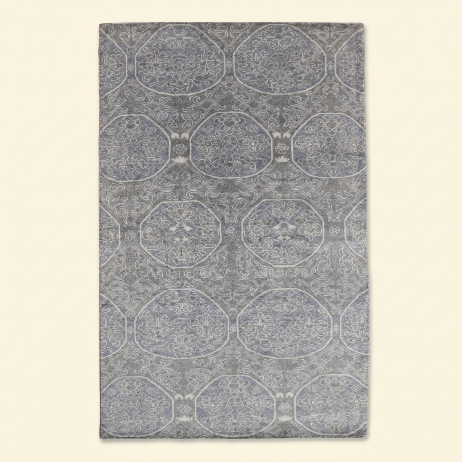 Gris tourterelle, ivoire et taupe doux