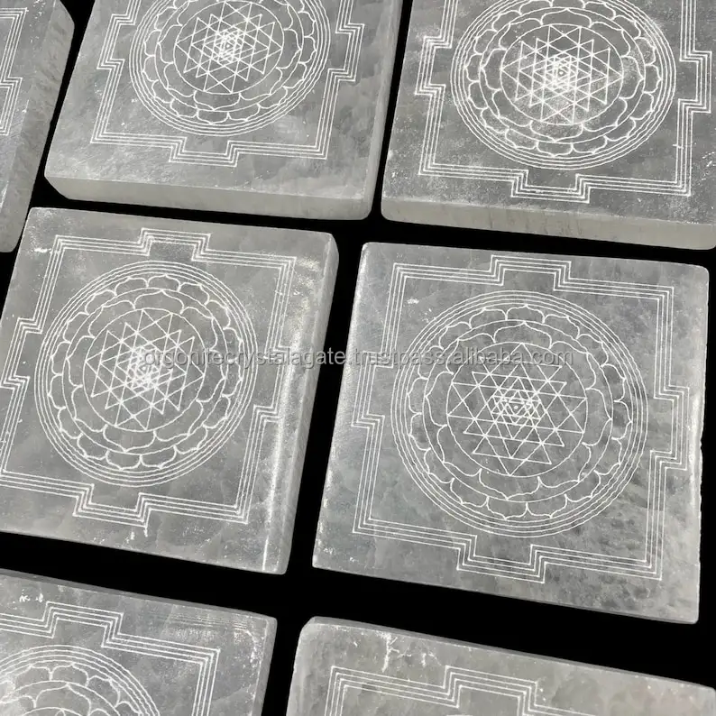 100% naturale incisa Shree Yantra Selenite piastra di ricarica con simbolo del fiore miglior regalo per la guarigione artigianato di cristallo di dimensioni 3 pollici