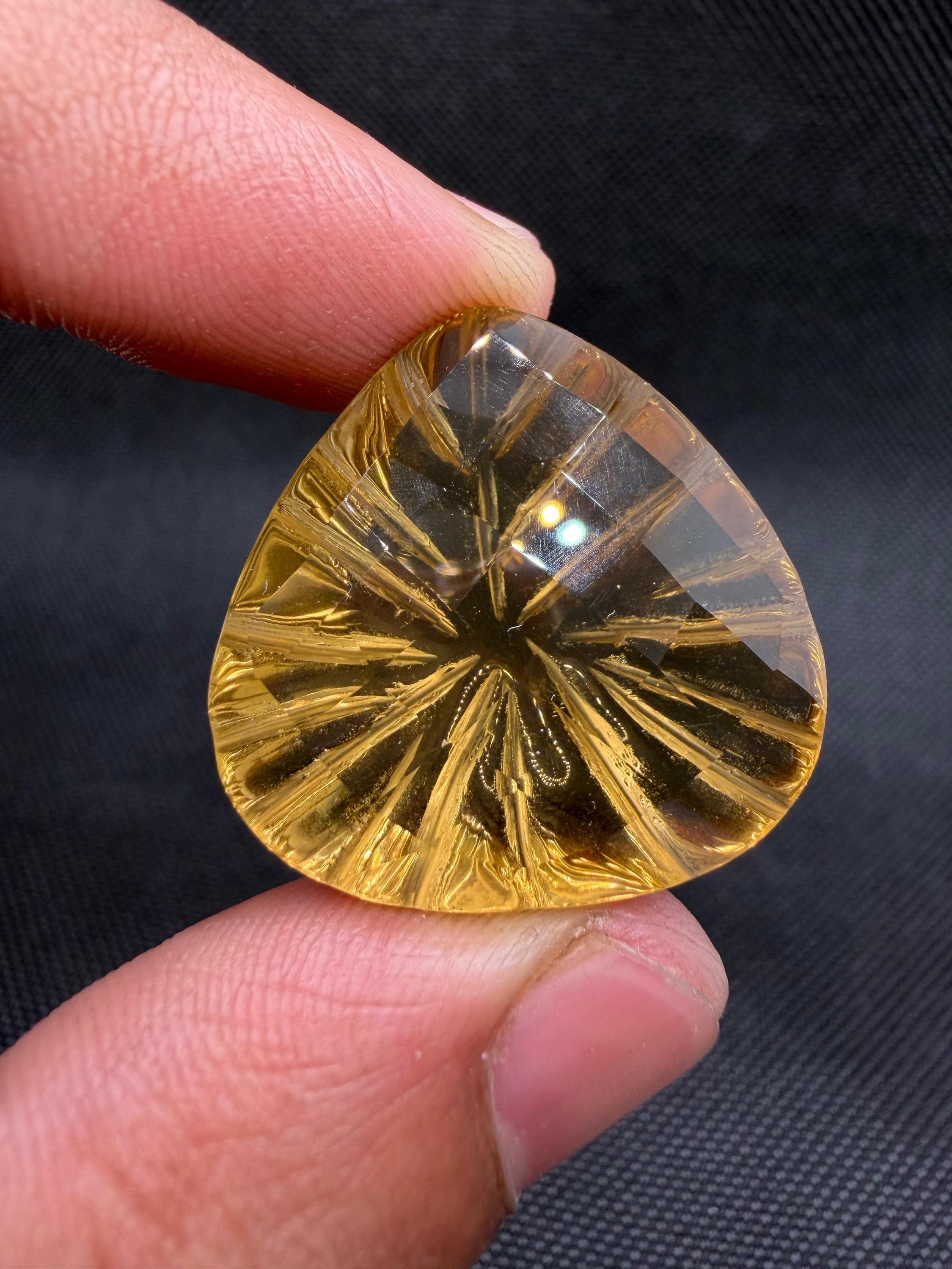 HONEY YELLOW