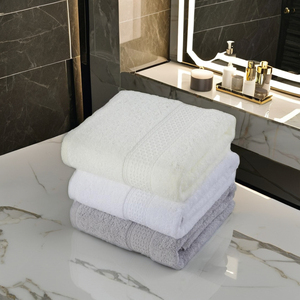 Wholesale Extra Large Soft and Absorbent Cotton Bath <strong>Towel</strong> Thickened Woven with Solid Color for Beach Use - Product Image 5
