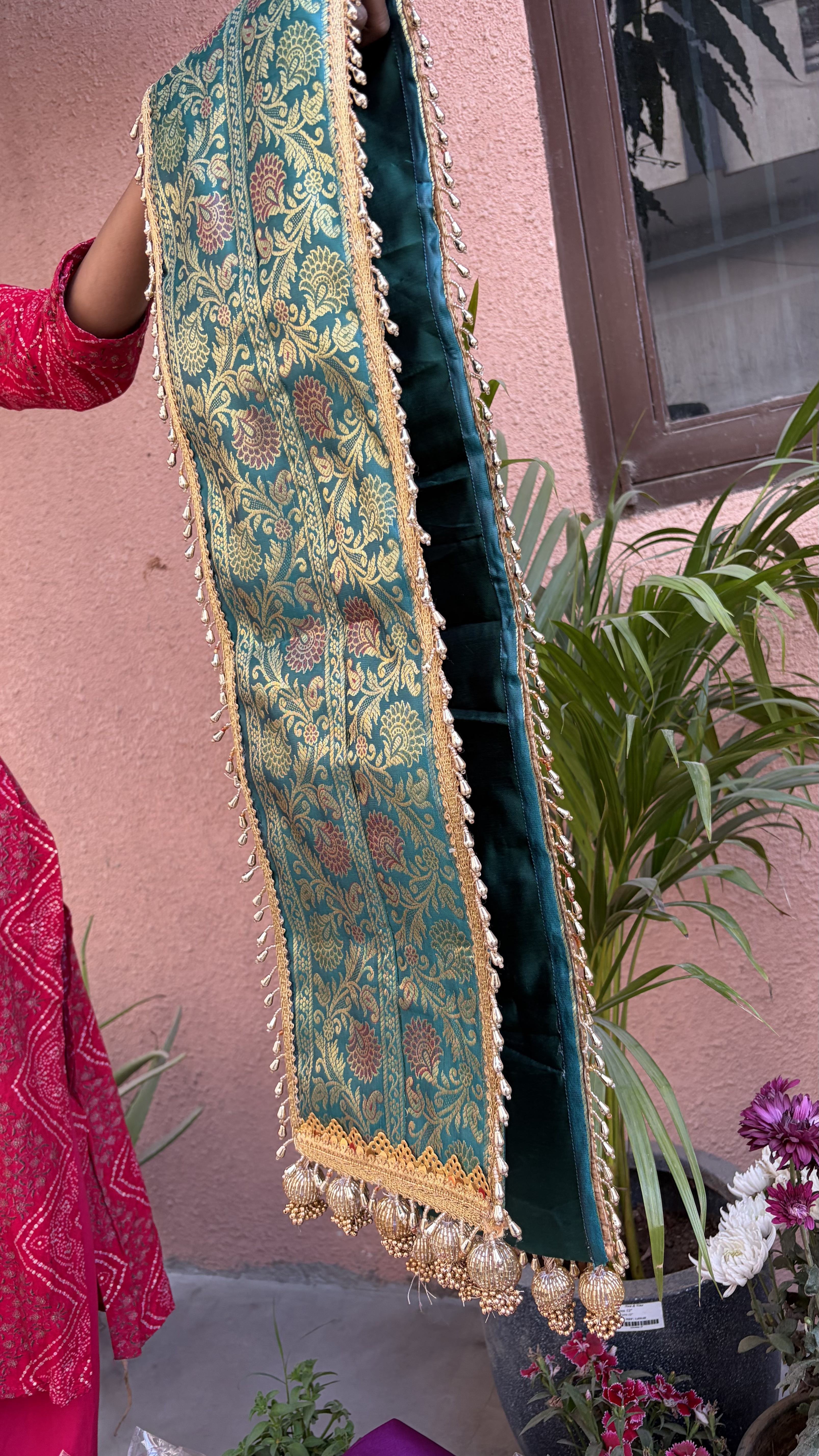 เช่นเดียวกับภาพ