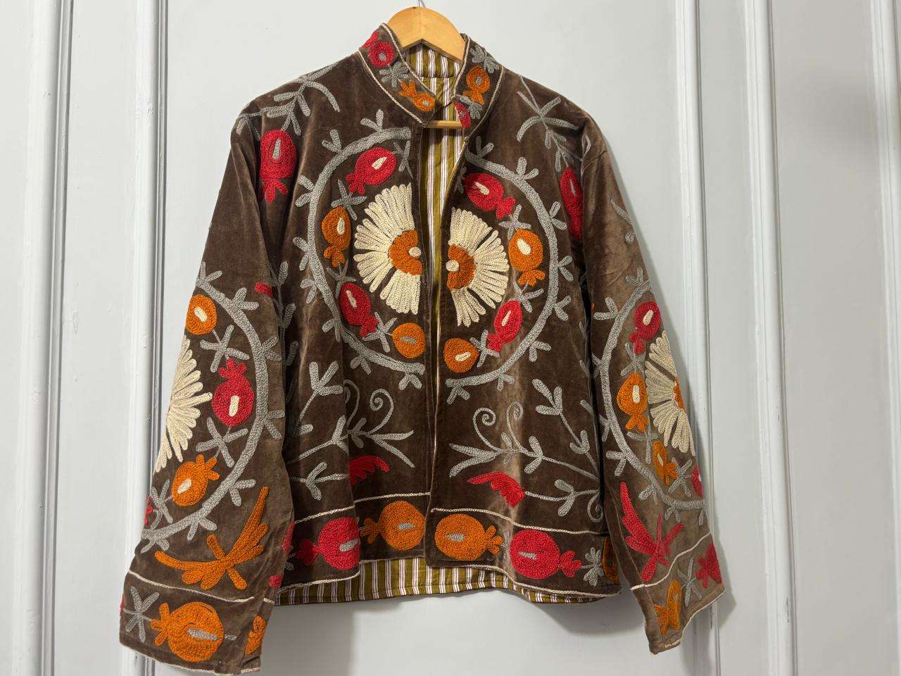 สีน้ำตาล