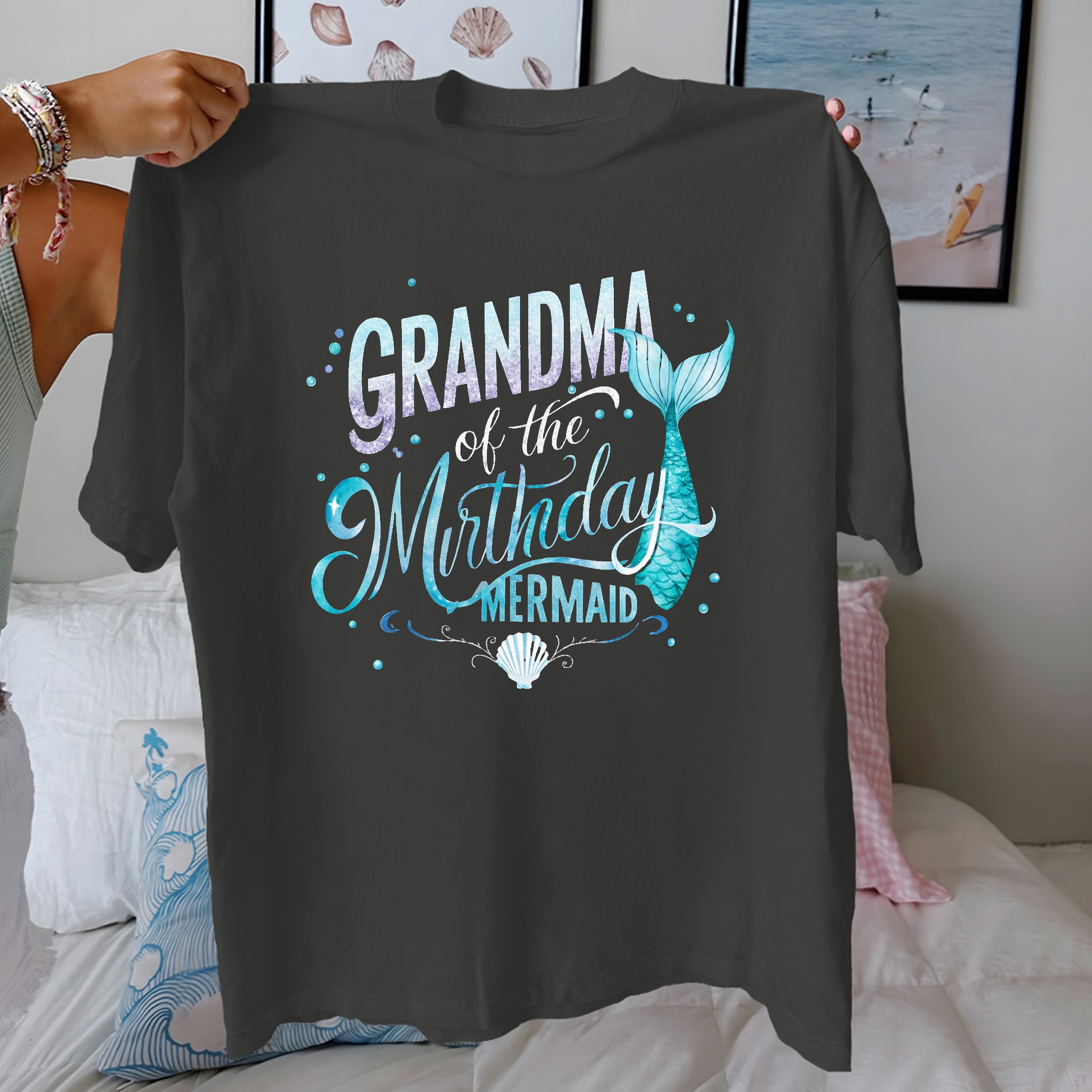 สีเทาเข้ม