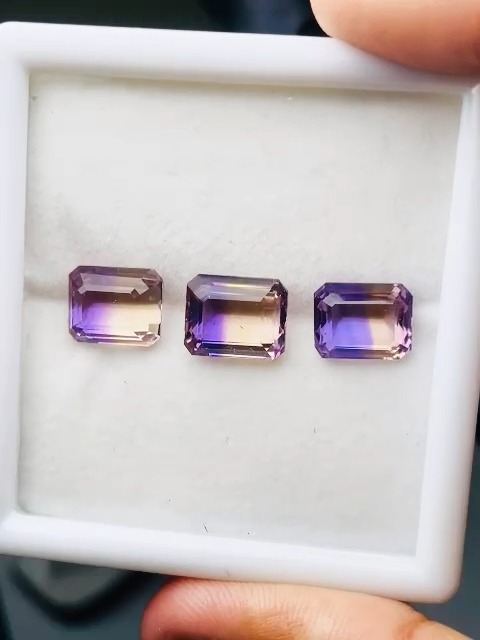 Jaune et violet