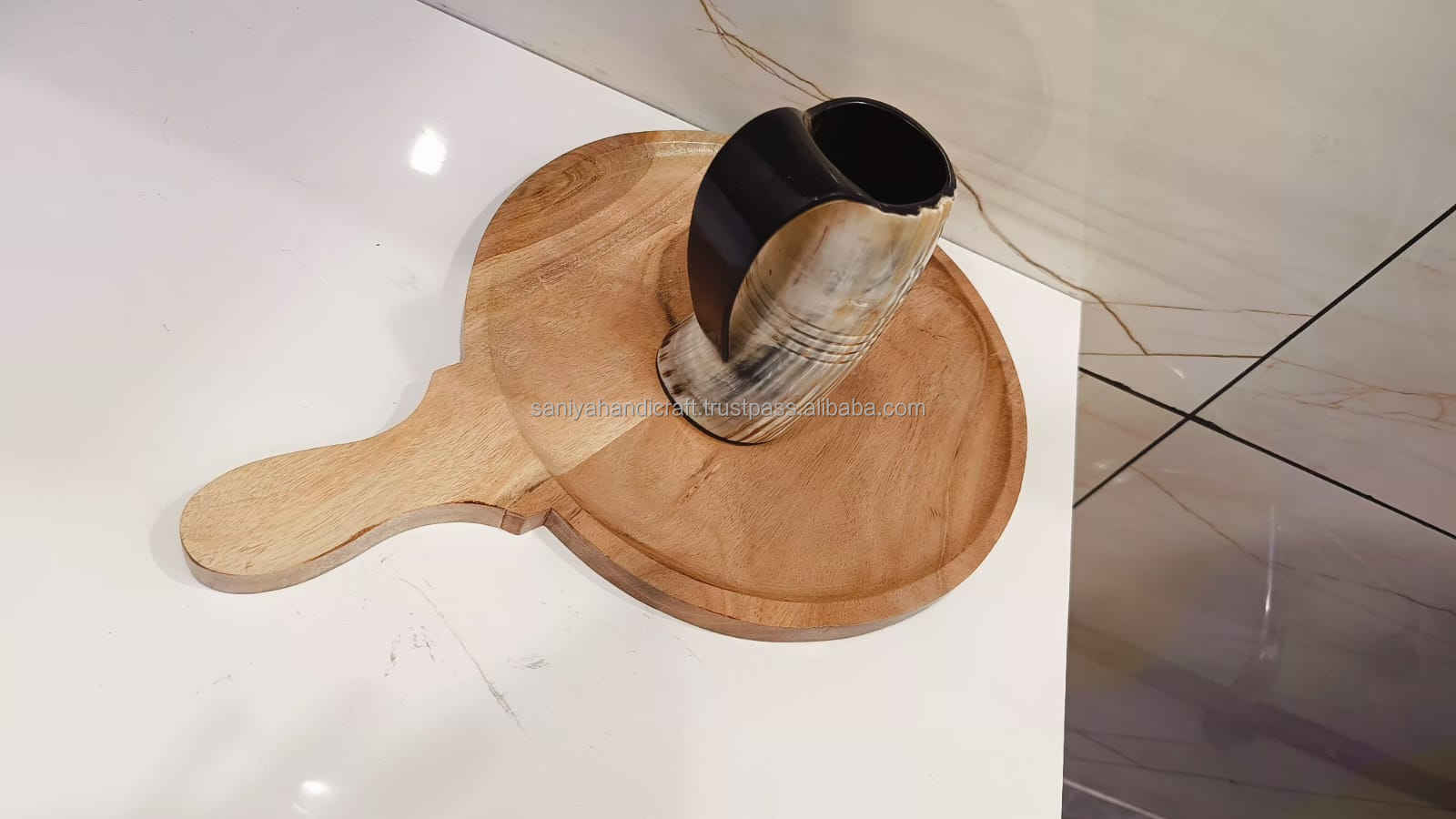 สีดำสีกากี