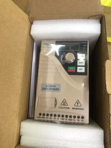 220V or 380 Single Phase Motor <strong>Input</strong> <strong>to</strong> <strong>3</strong> Phase <strong>Output</strong> <strong>1</strong> HP Ac Drive <strong>1</strong>.5KW 2.2KW VFD Inverter for Mask Machine Application - Product Image 5