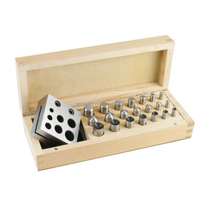 18 HOLE PLATE and 18 <strong>DAPPING</strong> PUNCH SET