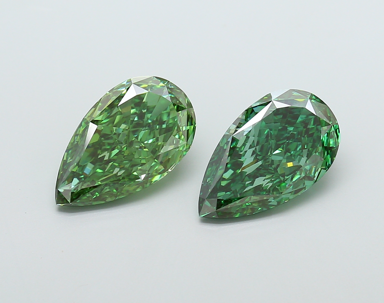 FANCY VIVID GREEN