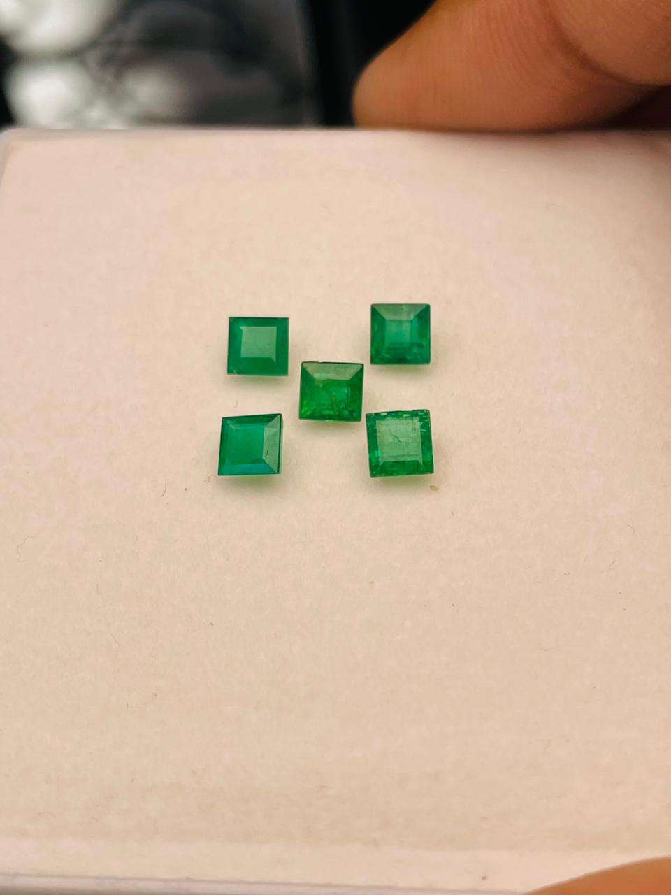 สีเขียว