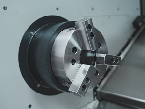 Torno CNC de bajo ruido Fácil programación y operación Máquina de torno CNC Torreta Máquina de torneado de 12 estaciones Cnc para metal
