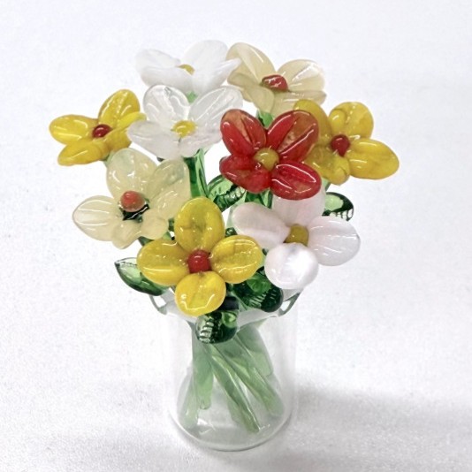 9 stems + 1 bottle + inner box