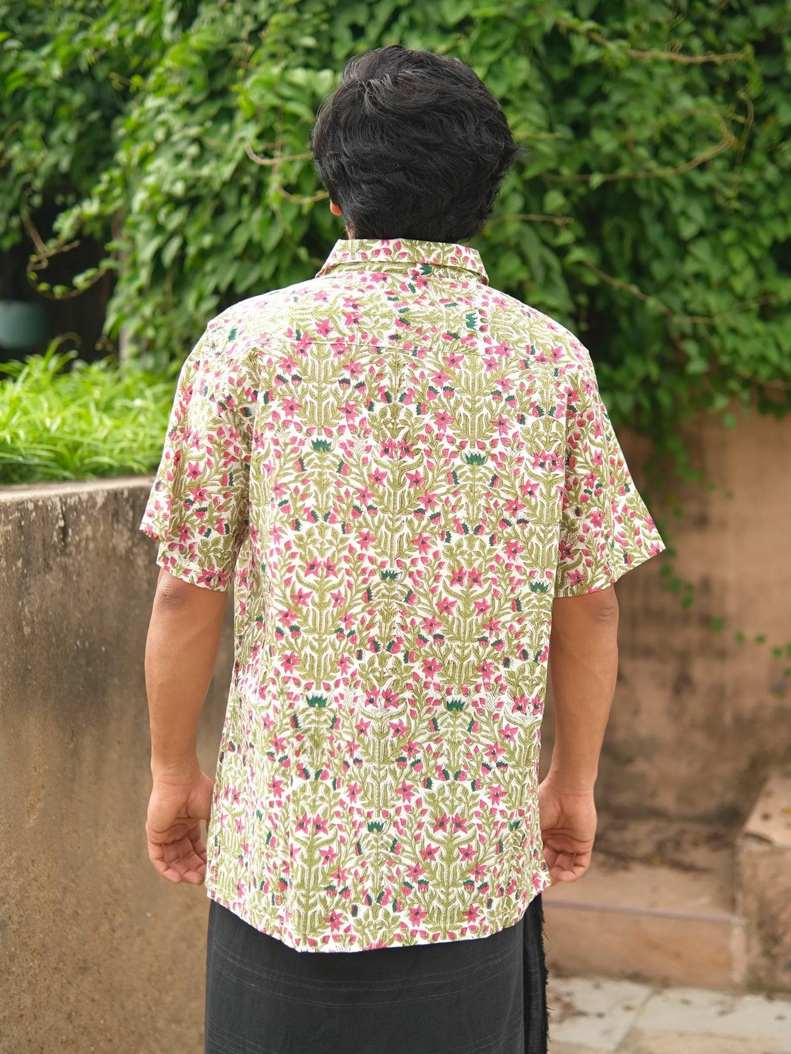 เช่นเดียวกับภาพ