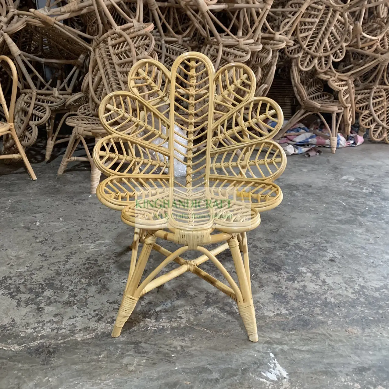 बेच तेजी से रतन फूल बच्चों के लिए कुर्सी wholesales उच्च गुणवत्ता बच्चे सुरक्षित विकर कुर्सी बच्चों बच्चा आकार