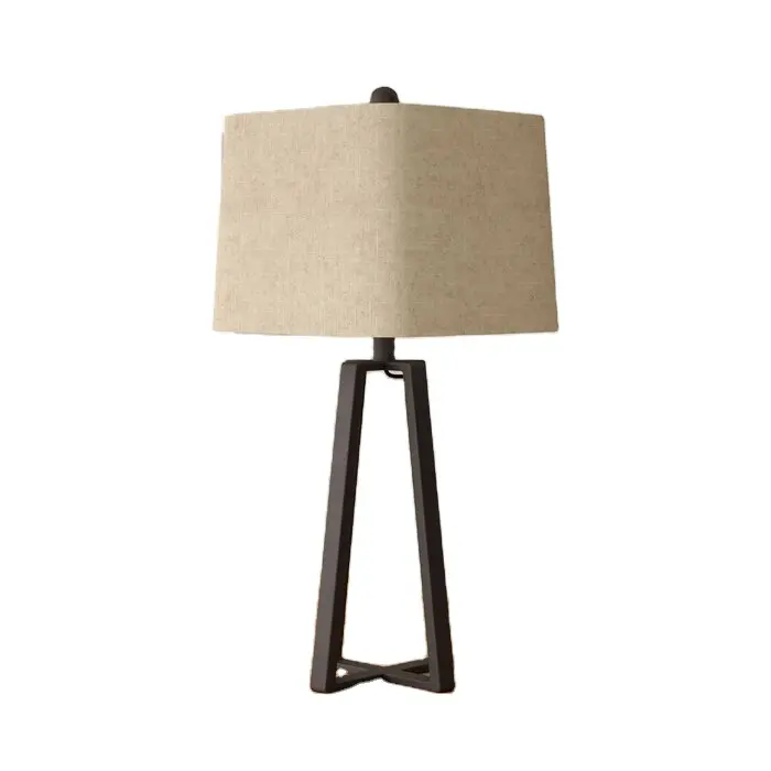 Design personalizzato Base in metallo 28 "treppiede lampada da tavolo dalla casa del produttore fabbrica indiana