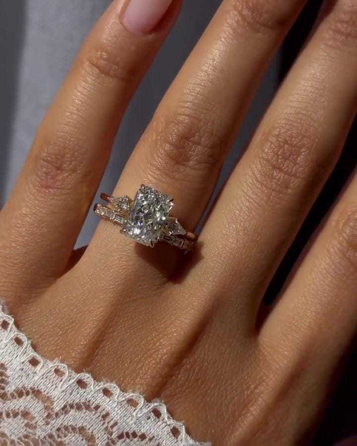 Oro macizo de 14K