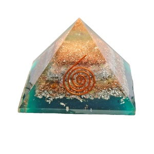 Gül kuvars tabakası Orgonite piramit taş ile yeşil yeşim Feng Shui akik ihracat piramit Orgone meditasyon - Product Image 1