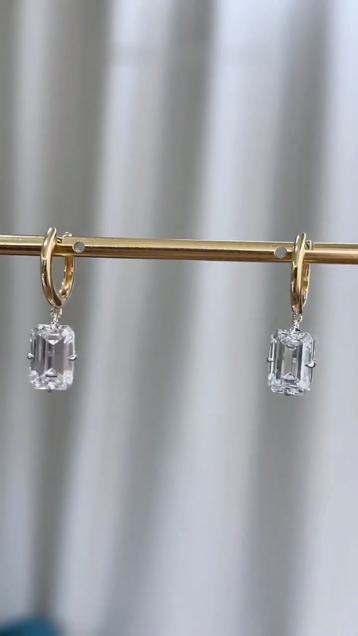 18K Gold