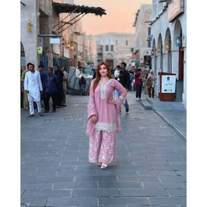Ağır nakış dizisi çalışması ile fantezi XL üst-plazo ve Dupatta seti - Product Image 5