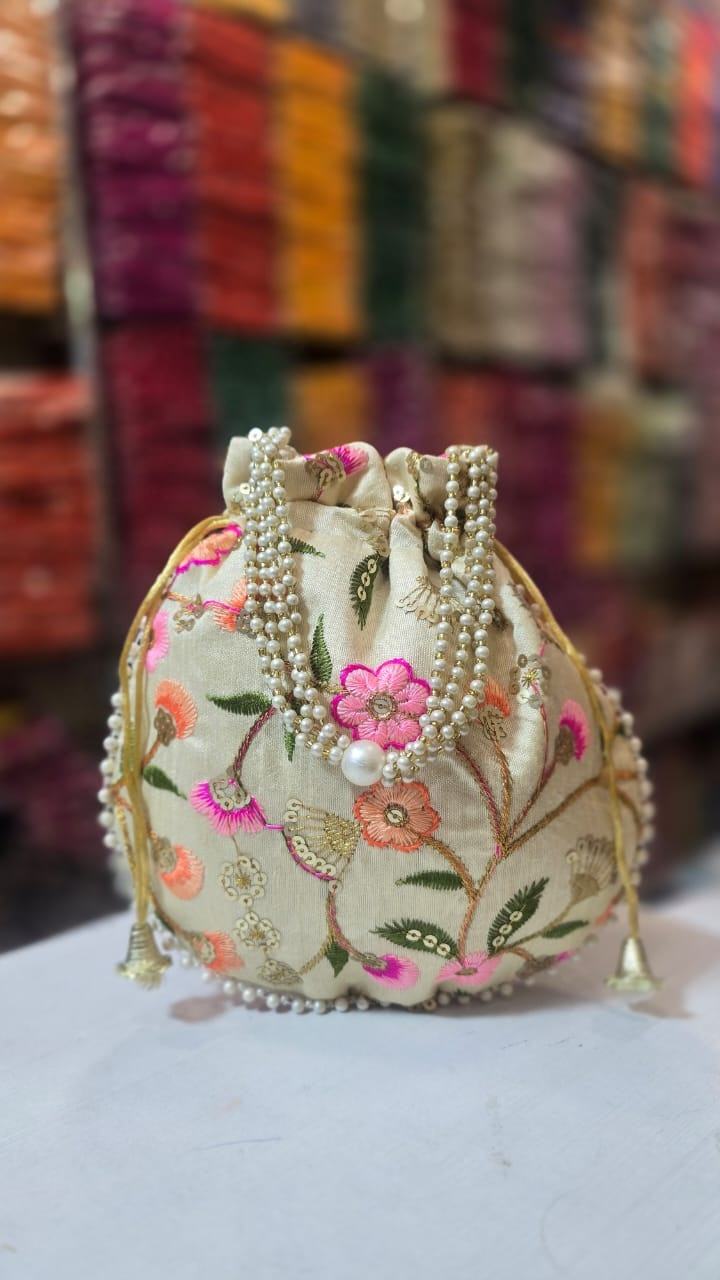 เช่นเดียวกับภาพ