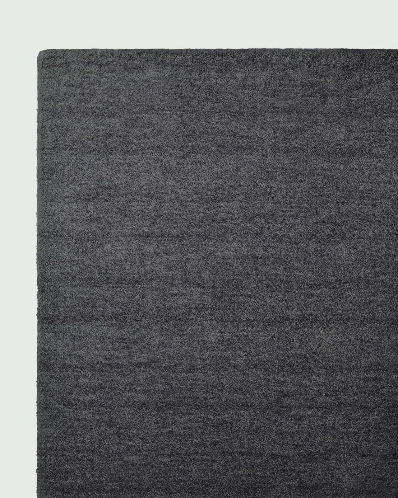 Gris carbón