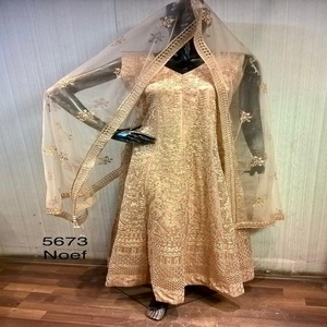 מראה מודרני קמיז kameez חליפת Dupatta הודי גבירותיי נשים ללבוש רקמת אבן עבודת משרד ללבוש משי נטו סיטונאי נמוך מחיר