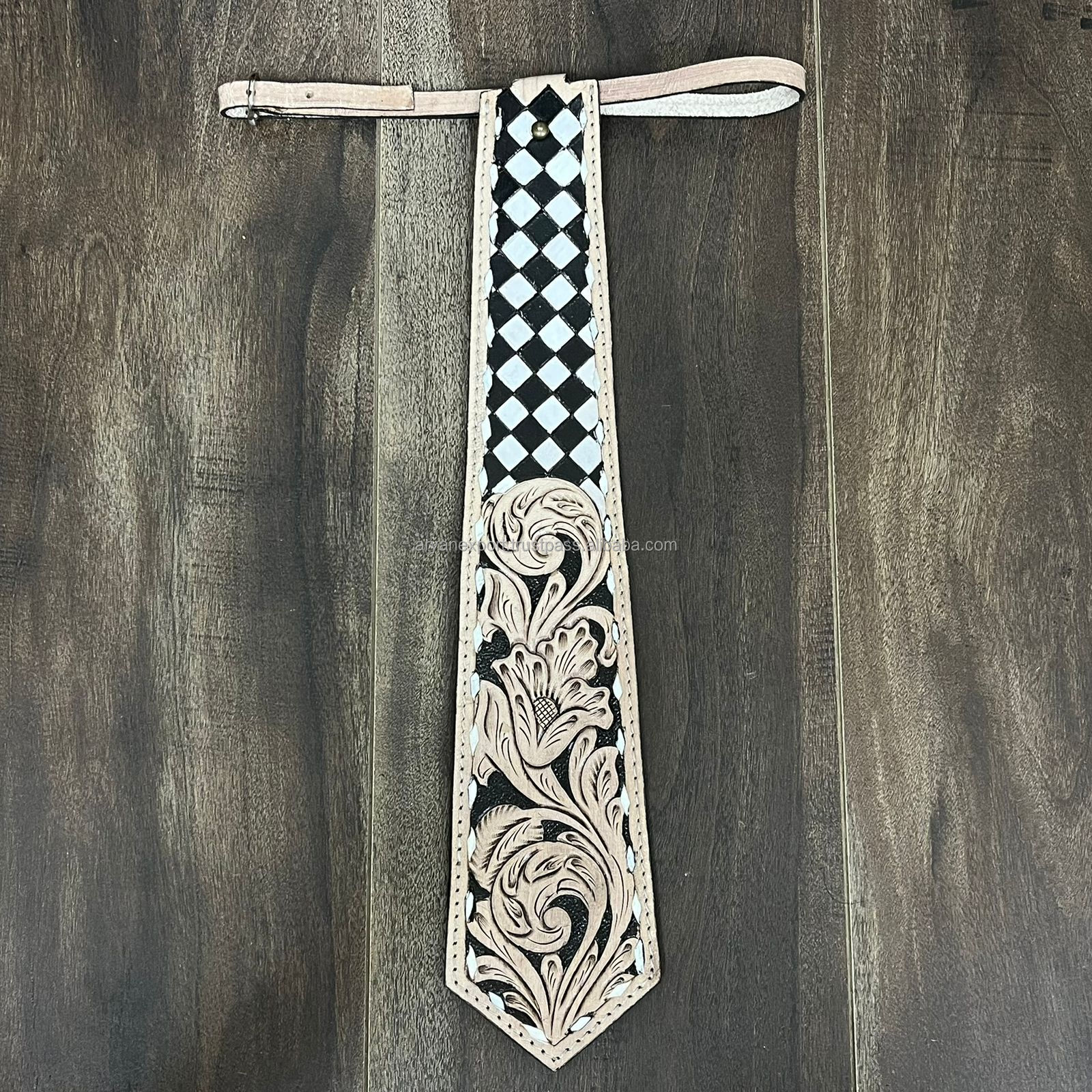 สีน้ำตาล