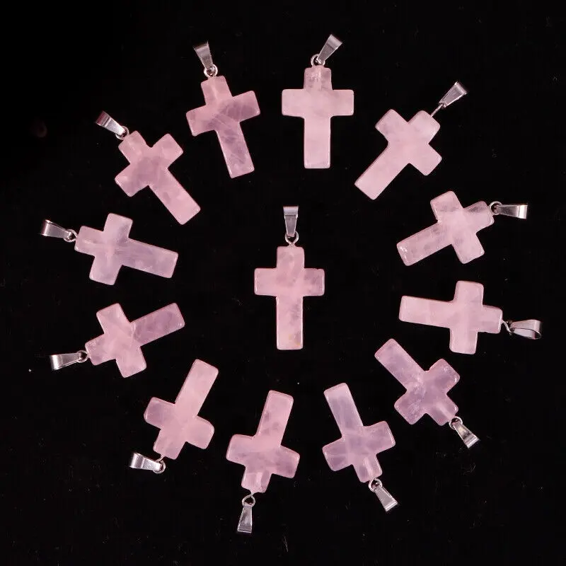 La fabbrica personalizza il pendente delle pietre preziose del pendente del quarzo della croce di cristallo della rosa di guarigione all'ingrosso per la decorazione
