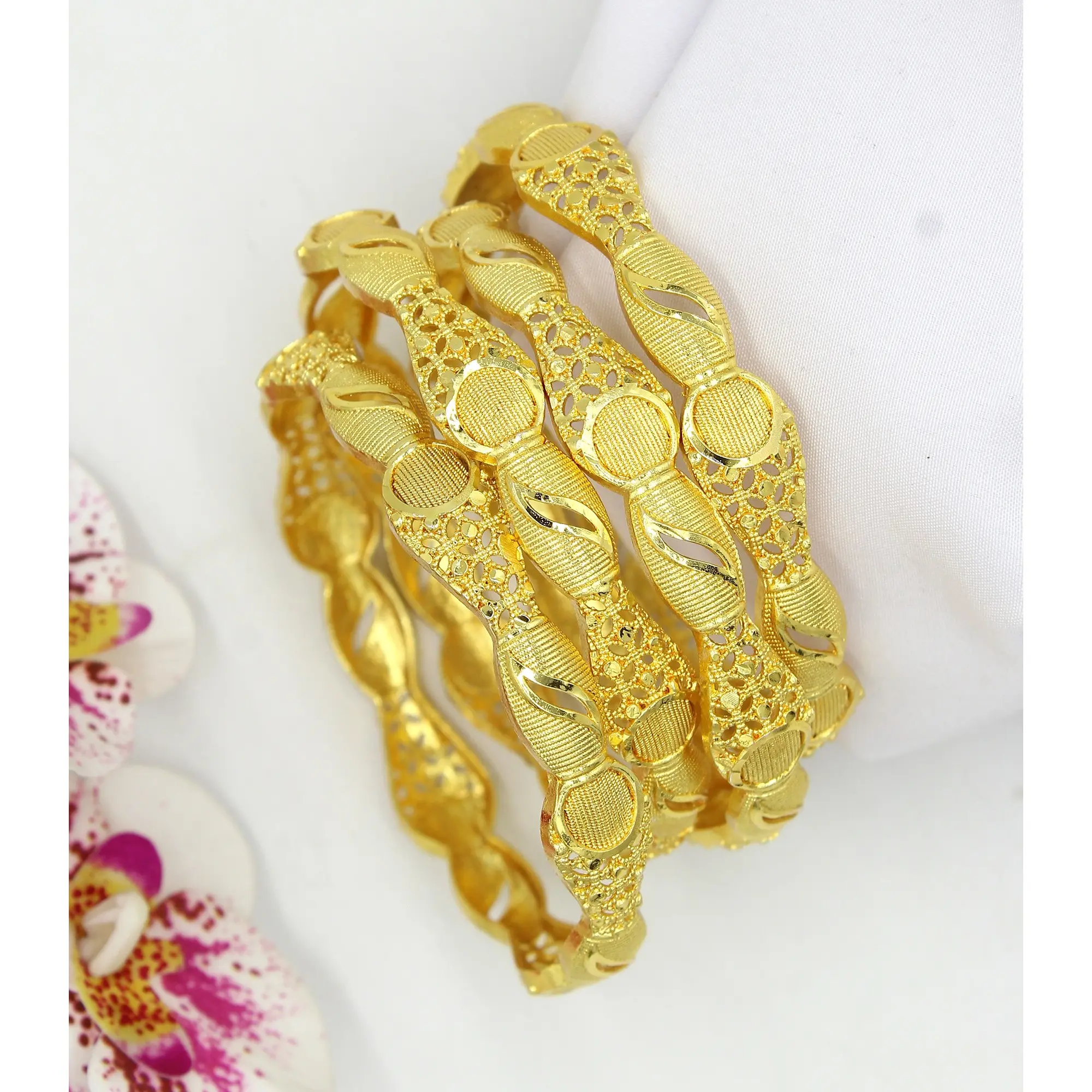 Brazaletes de diseñador, brazaletes chapados en oro, conjunto de brazaletes antiguos de latón puro a la moda, joyería de Dubái para mujer con pulsera al mejor precio
