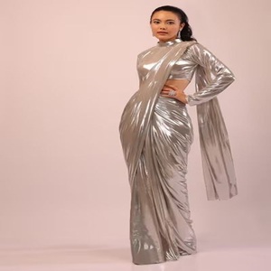 2025 hint ve pakistan koleksiyonu en trend kadınlar kızlar için basit çekici ve fantezi pamuk Sari sıcak satış Saree - Product Image 4