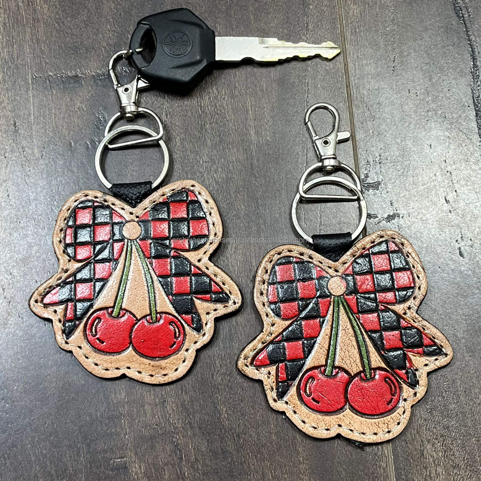 ลายตารางหมากรุกสีแดงดำ