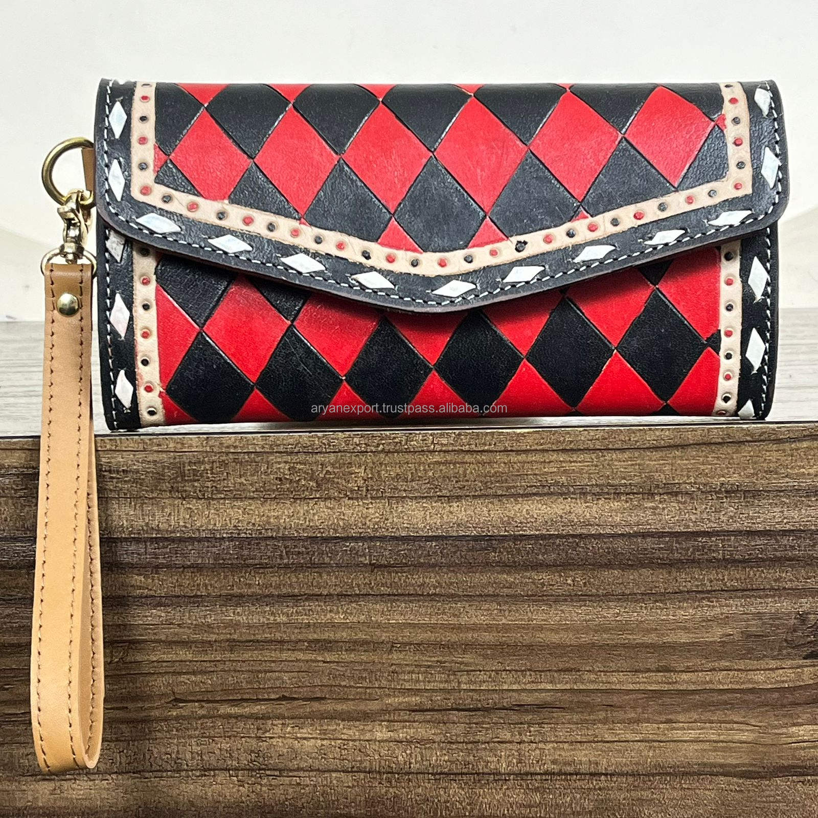 ลายตารางหมากรุกสีแดงและดำ