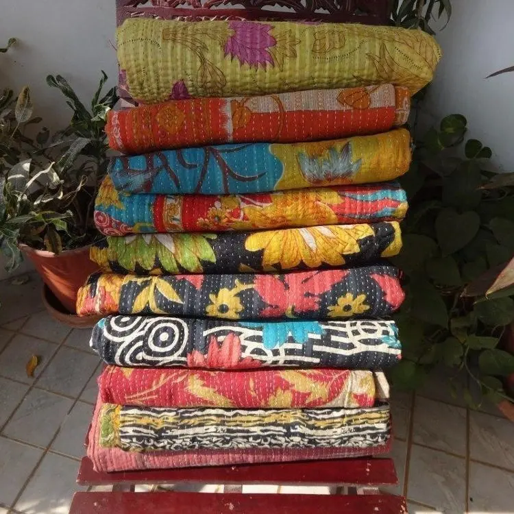 Por atacado Do Vintage Kantha Quilt Old Sari Patchwork Quilt Cama Colcha Cobertor Reversível