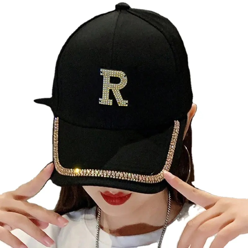 Venta al por mayor de primavera y verano Venta caliente diamantes de imitación coreano Joker letra R gorra de béisbol para las mujeres