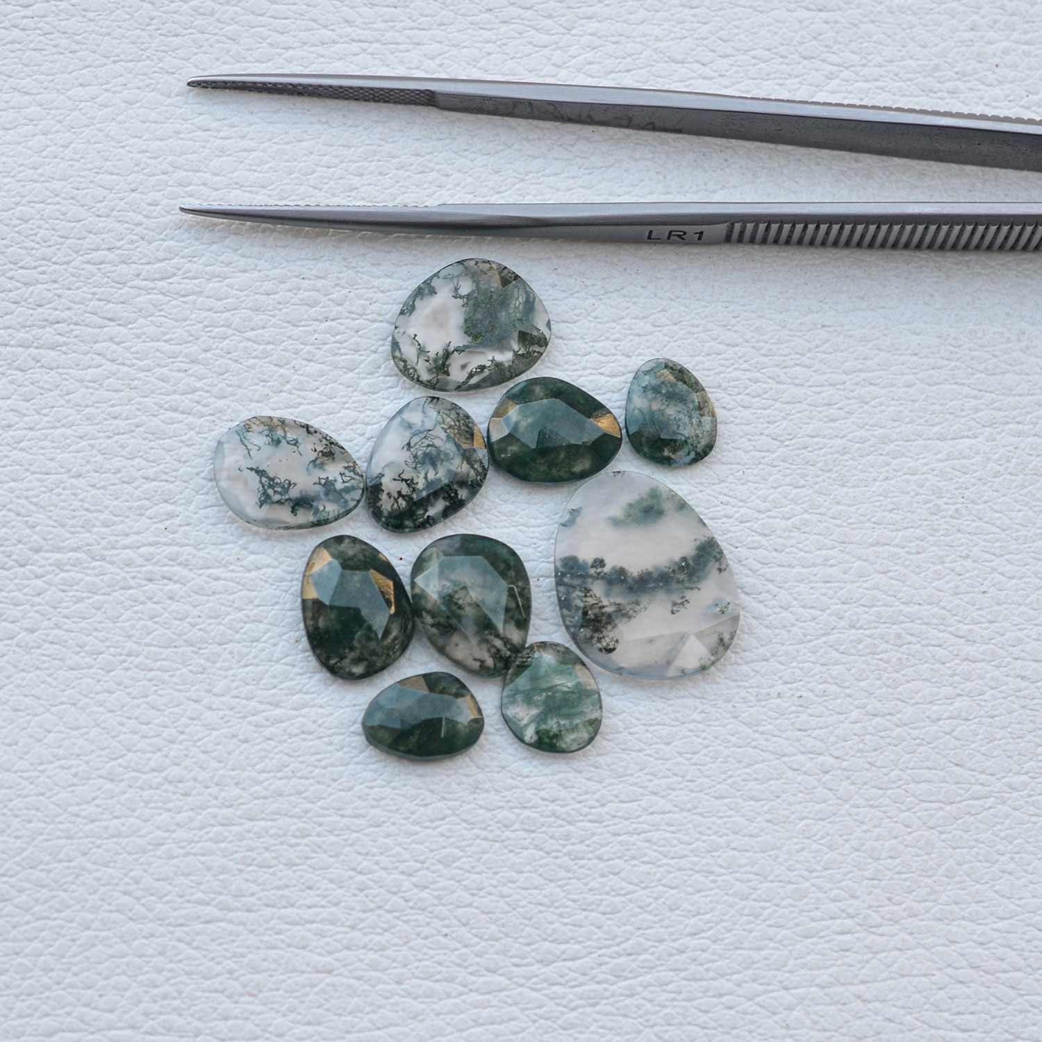 สีเขียว