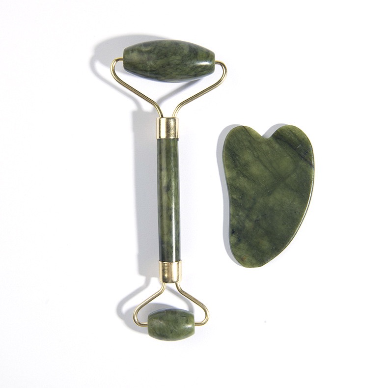 Guasha et rouleau vert 1