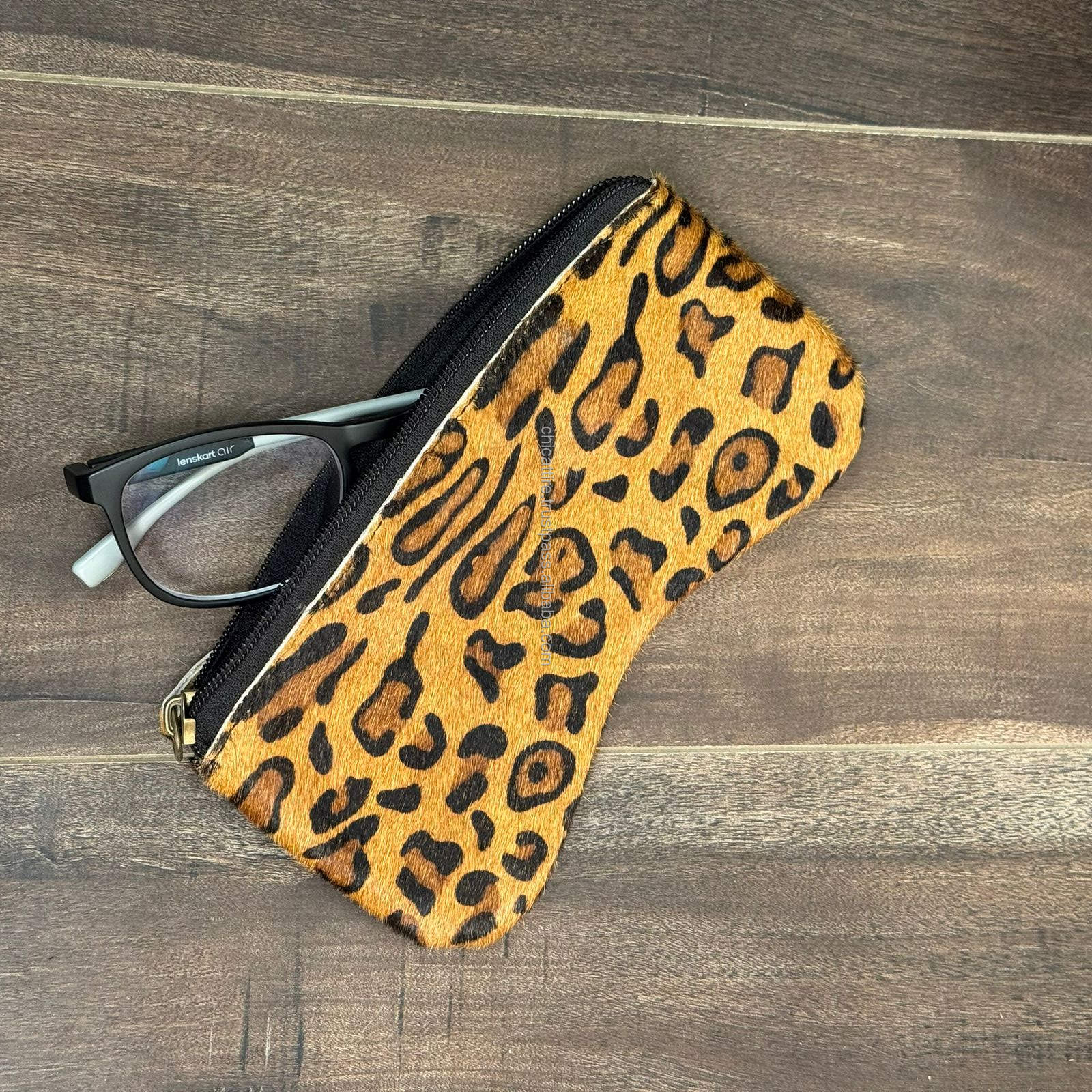 สีน้ำตาล