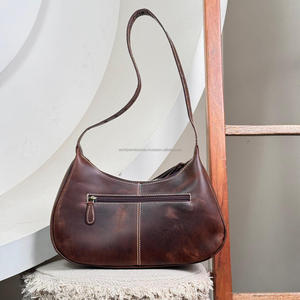 Lüks tasarım inek derisi hakiki deri yarım ay Hobo çanta ile antik pirinç çiviler moda omuz askılı çanta kadın için - Product Image 5