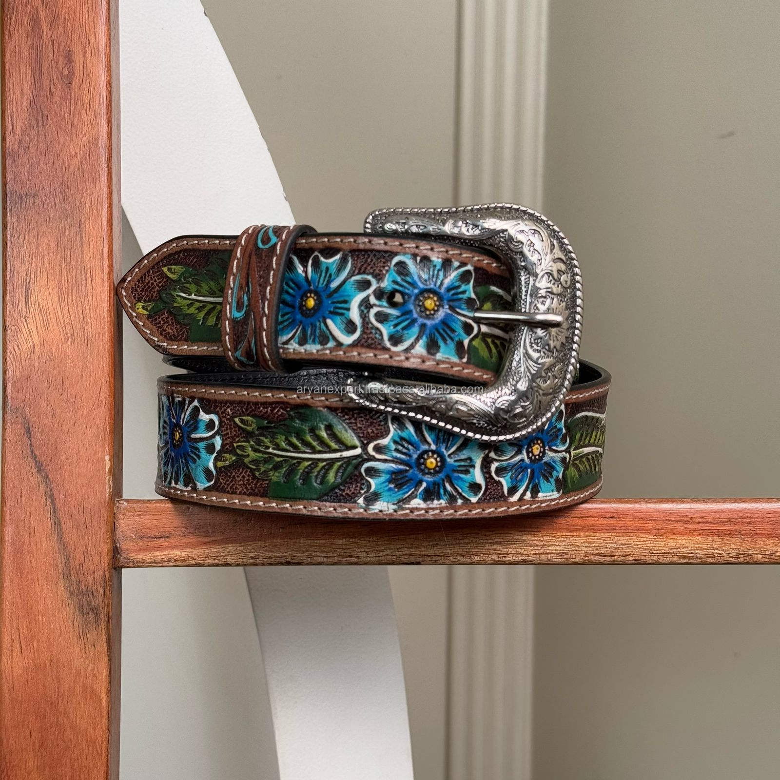 สีน้ำตาล