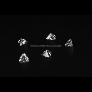 Ingrosso diamanti sciolti a forma di fantasia coltivati in laboratorio HPHT CVD taglio a triangolo VVS colore bianco DEF 0.90 carati ciascuno per puntatore di gioielli