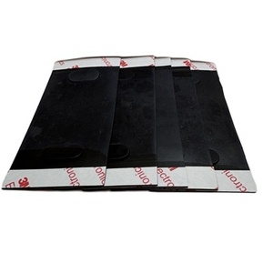 Yüksek kaliteli özelleştirilebilir EPDM güneş yalıtım kauçuk levha kendinden yapışkanlı kesme işlemi - Product Image 1
