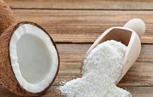 Fettreiche getrocknete Kokosnuss enthält viele Vitamine und Mineralien erfüllt die Exports tandards nach Europa 2024
