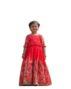 独特的设计师刺绣<span class=keywords><strong>Lehnga</strong></span> <span class=keywords><strong>Choli</strong></span>适合儿童的漂亮连衣裙，带有厚重的边框，适合节日服装印度和巴基斯坦服装