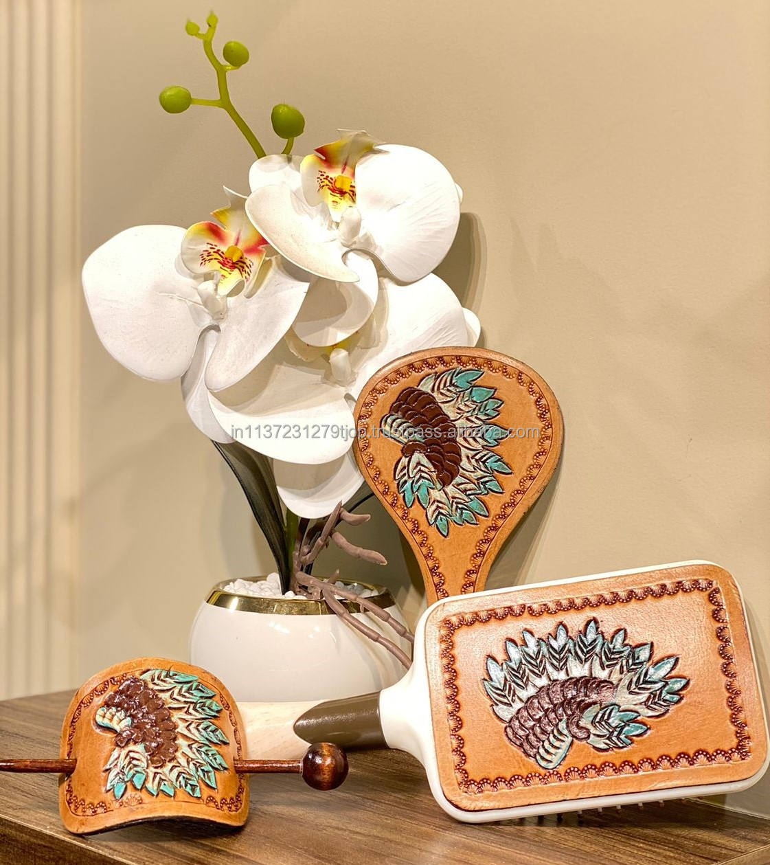 สีน้ำตาลพร้อมเครื่องมือสี